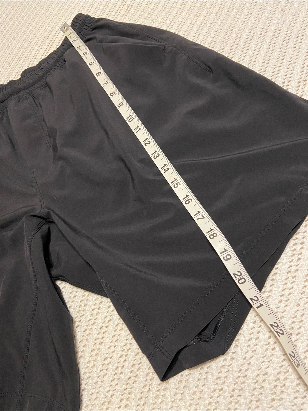 Lululemon Activewear Black No liner Gym Athletic Shorts Size Large - Picture 9 of 9